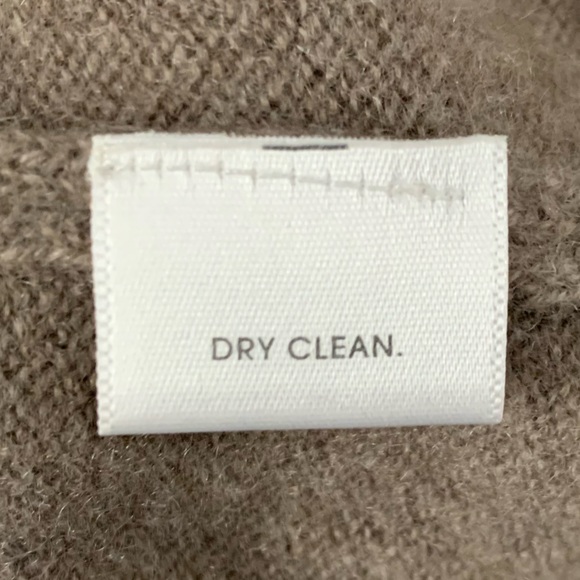 Cashmere By Charter Club 2-Ply 100% Cashmere V-Neck Knit Sweater - Picture 4 of 4